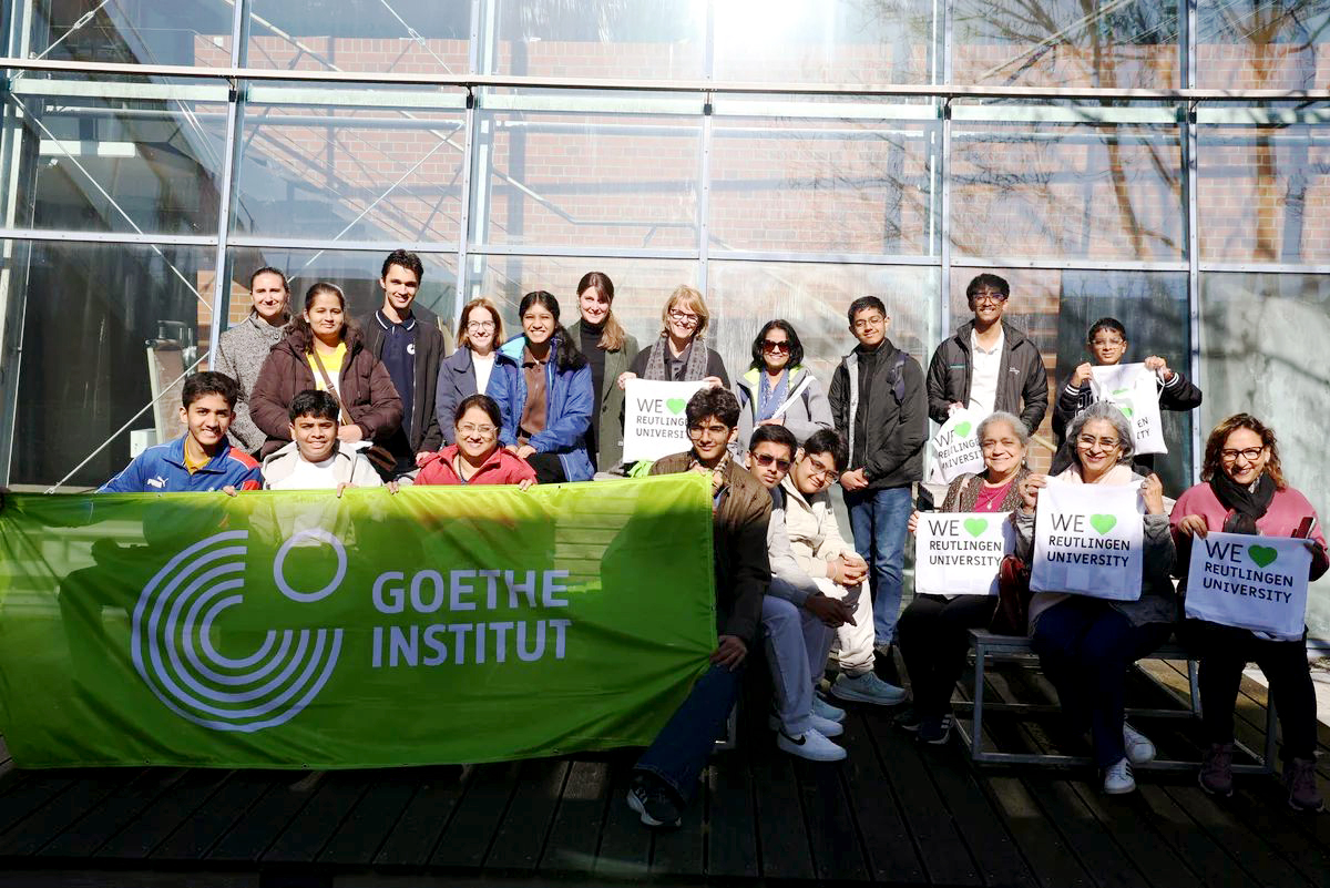 Besuchsgruppe aus Pune, Indien