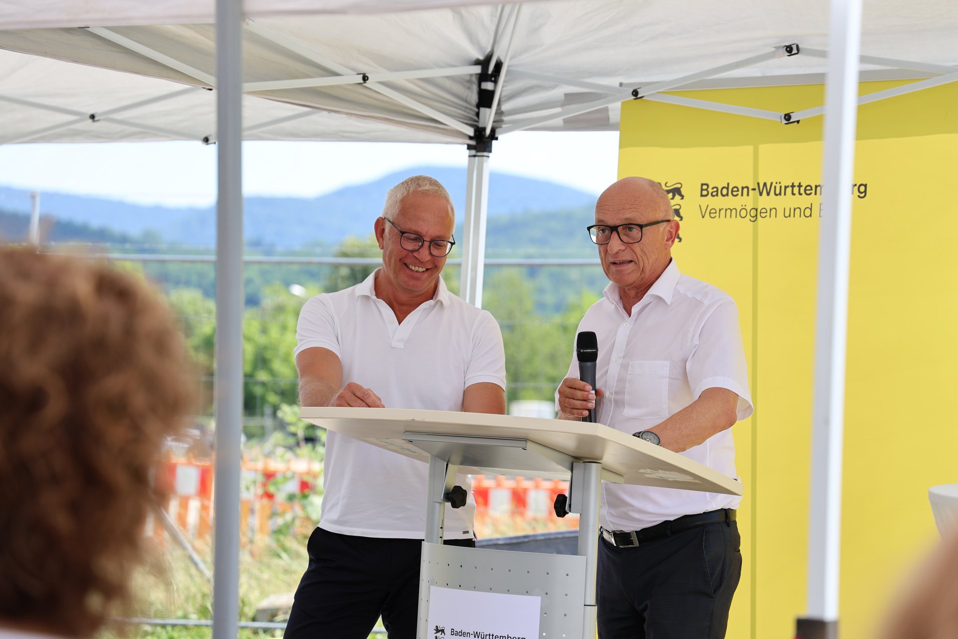 Prof. Dr. Hendrik Brumme, Präsident der Hochschule Reutlingen und Alexander Leisner, Kanzler der Hochschule Reutlingen