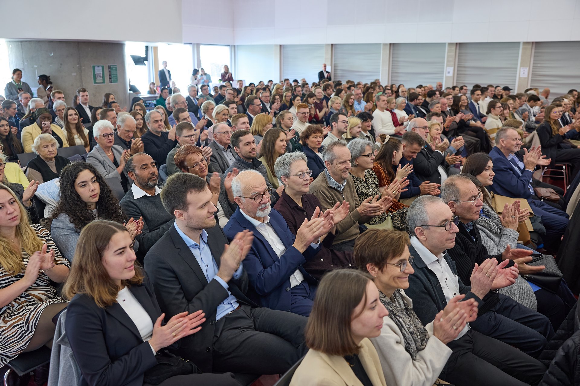 Besucherinnen und Besucher