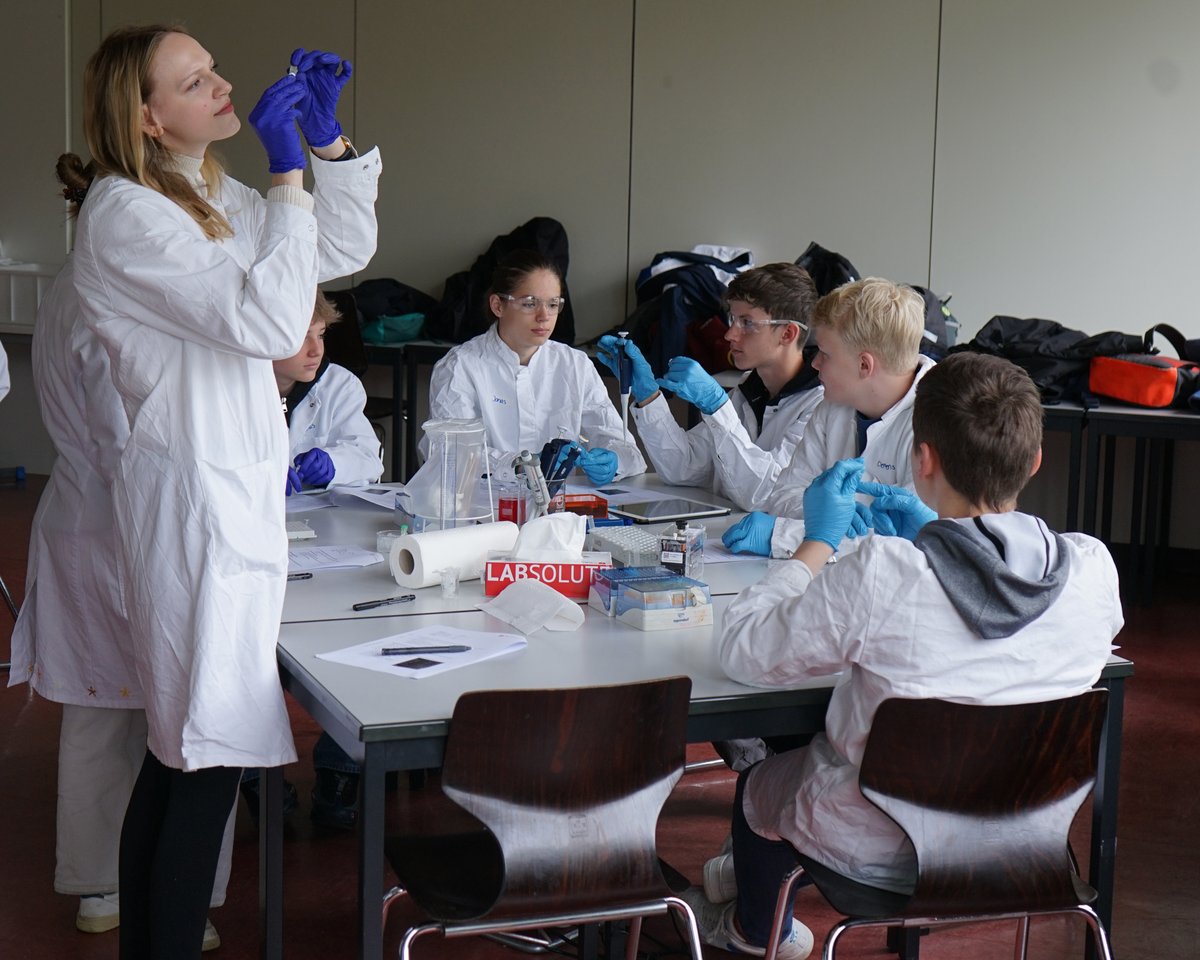 Schüler beim Boys` Day der Fakultät Life Sciences