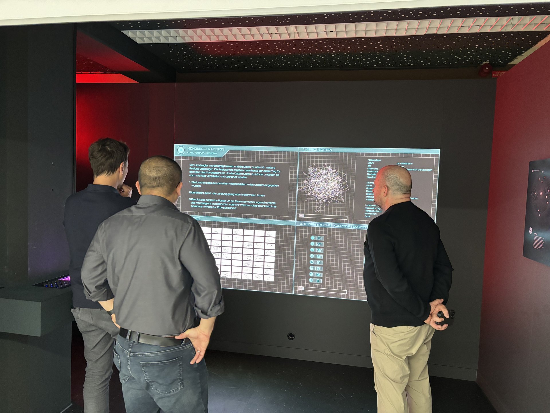 Professoren im AI Experience Room des INNOPORT Reutlingen
